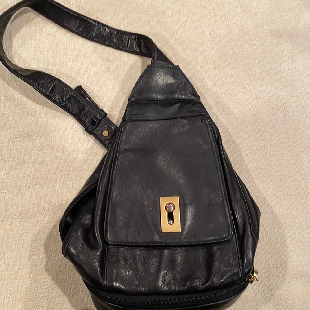 Medium size Perlina sling.